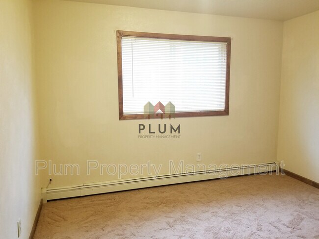 Building Photo - 720 Turner St