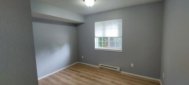 Building Photo - 2709 W Maplewood Ave