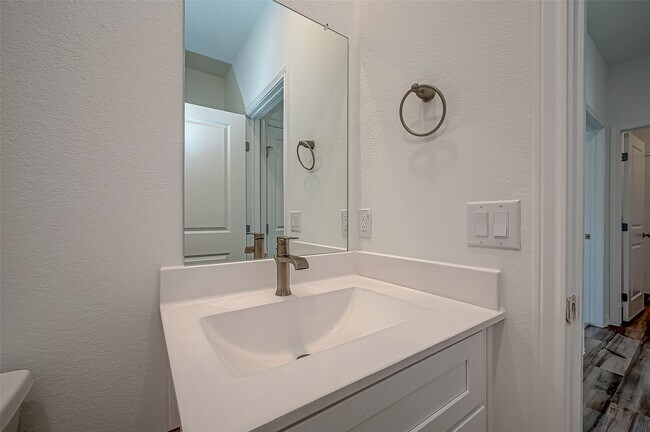 Building Photo - 7134 Glennwick Grv Ln