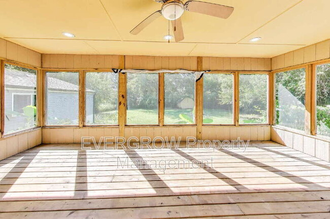Building Photo - 3713 W 98th St