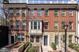 Building Photo - 10326 Grosvenor Pl