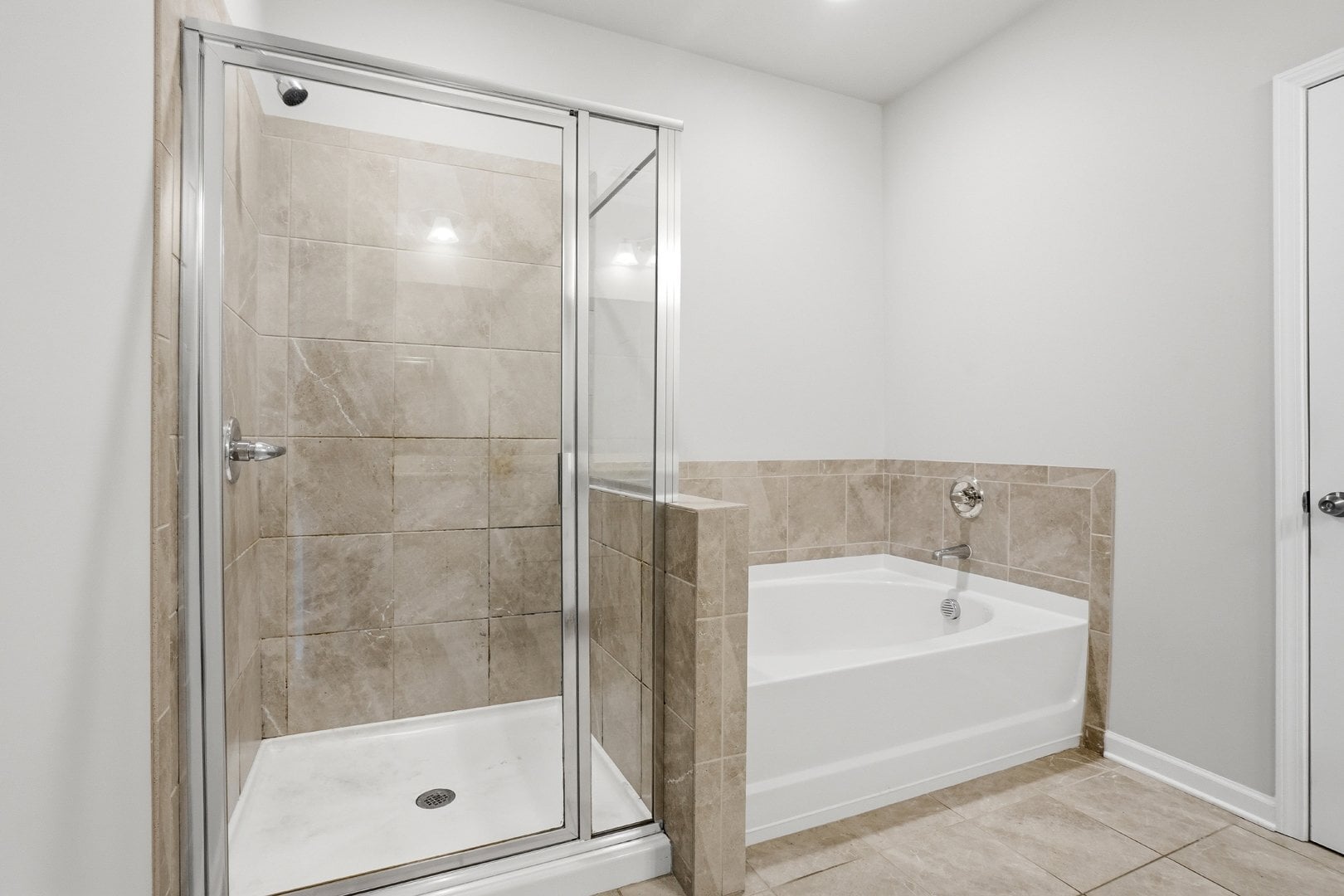 Building Photo - 2639 Bloom Cir