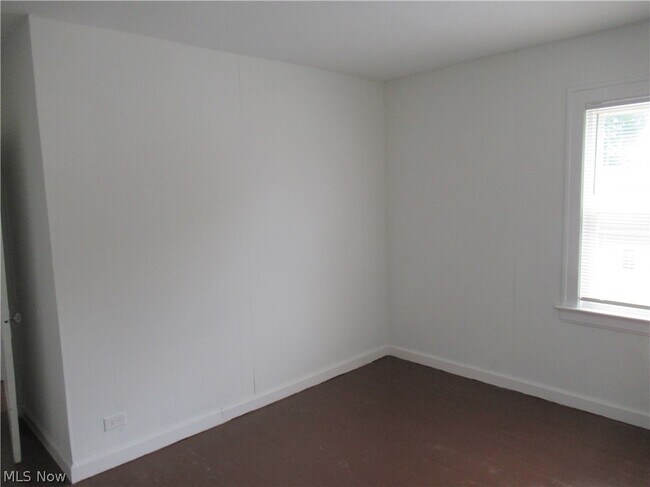 Building Photo - 3443 W 120th St