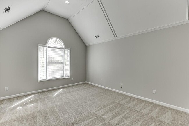 Building Photo - 9345 Riverclub Pkwy