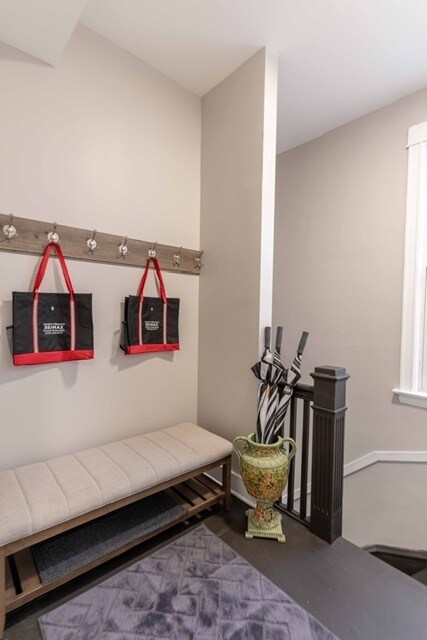 Building Photo - 3049 N Avers Ave