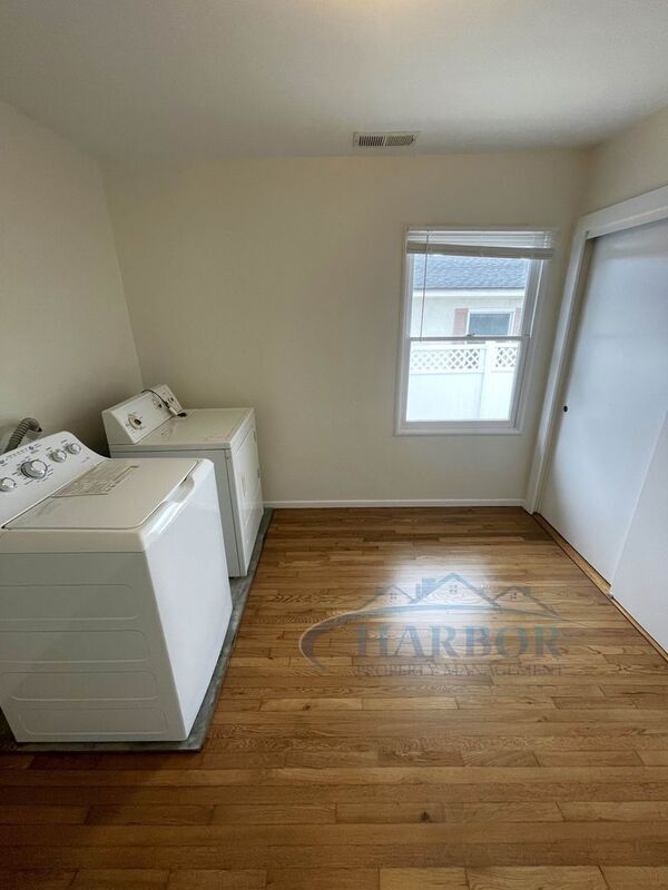 Building Photo - 3706 S Emily St