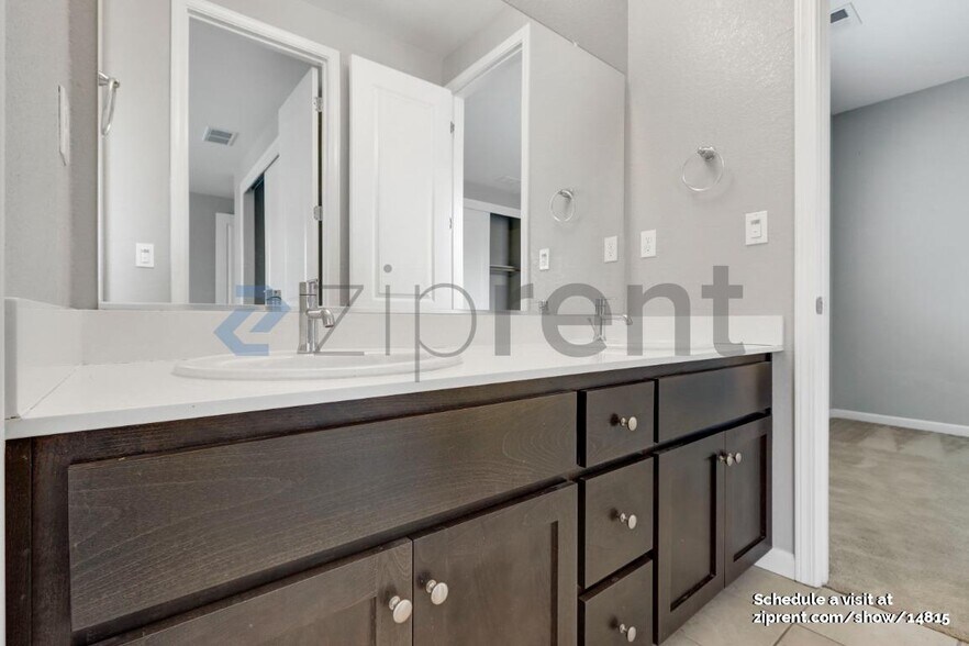 Building Photo - 529 Brinwood Way