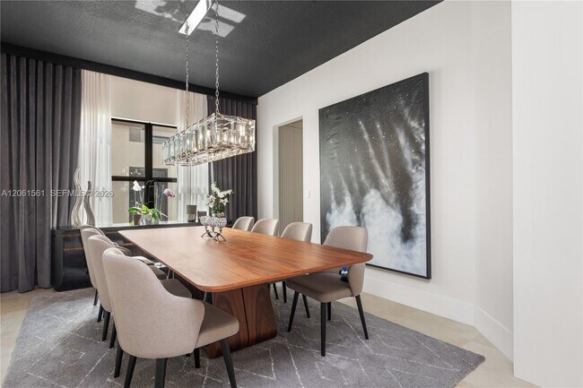 Building Photo - 9529 Eden Roc Ct