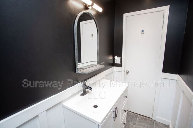Building Photo - 40 Sumac Ct