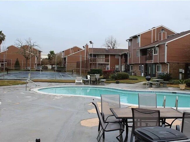 Primary Photo - 3 Bedroom Condo in Kenner