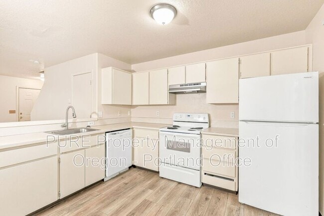 Building Photo - 2619 SE 125th Ave