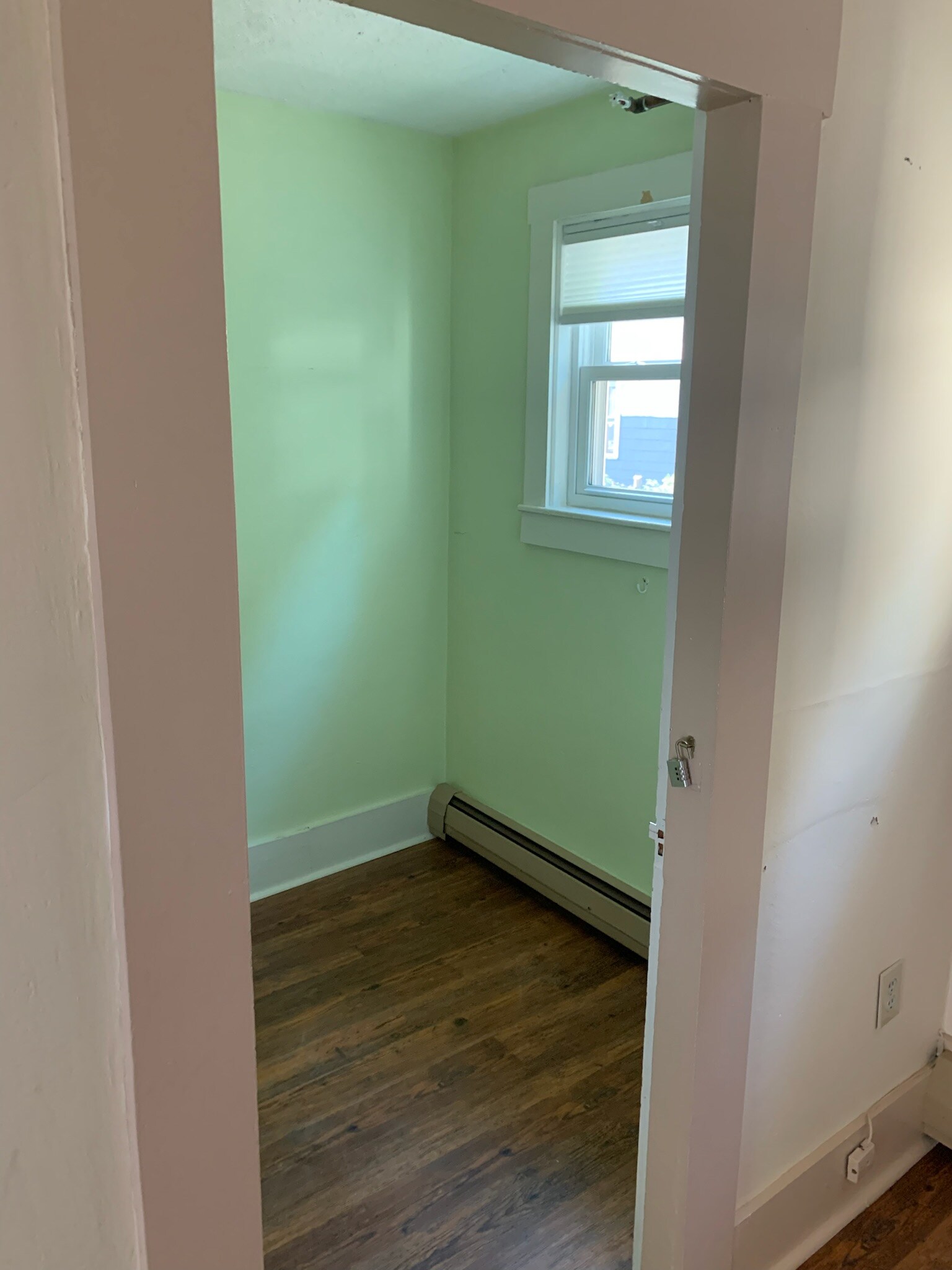 Building Photo - 52 Elm St