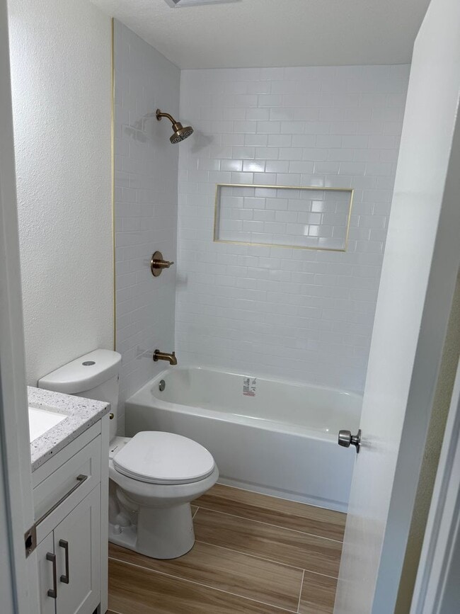 Building Photo - 3724 Valle Vista Dr