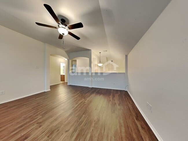Building Photo - 1083 Carpenter Ct