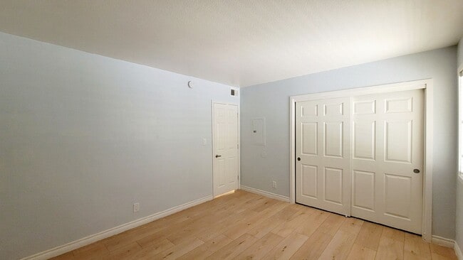 Building Photo - 4960 Indian River Dr