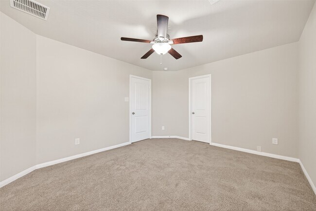 Building Photo - 5739 Manning Crk Trl