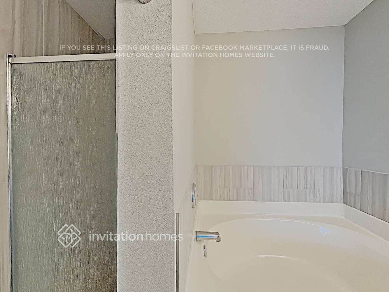 Building Photo - 8415 Beachplum Way