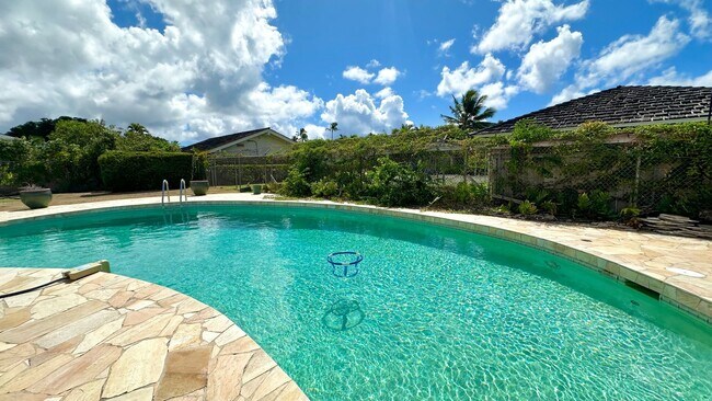 Building Photo - Prestigious Wailupe Circle - 5 BD/3.5 BA +...