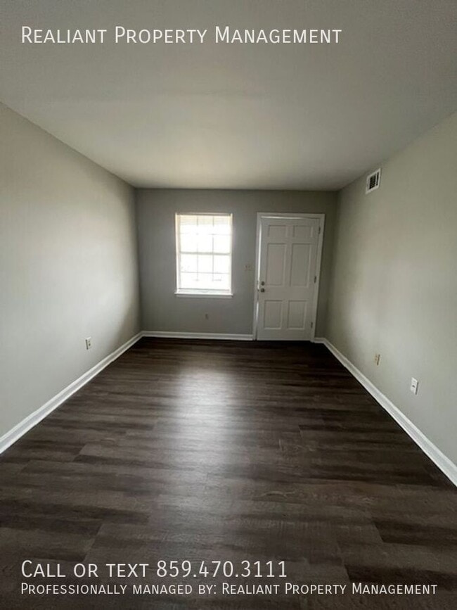 Building Photo - 3688 Crosby Dr