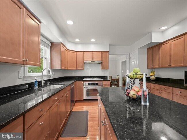Building Photo - 7704 Zulima Ct
