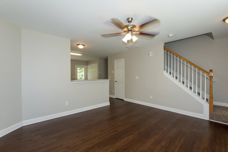 Building Photo - 1003 Korp Rd