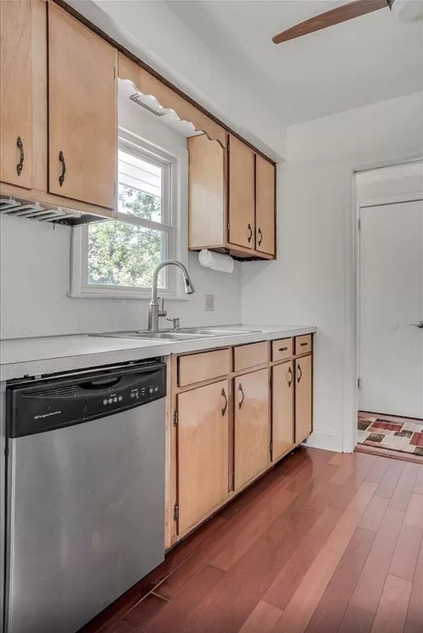 Building Photo - 14506 Wildcrest Rd