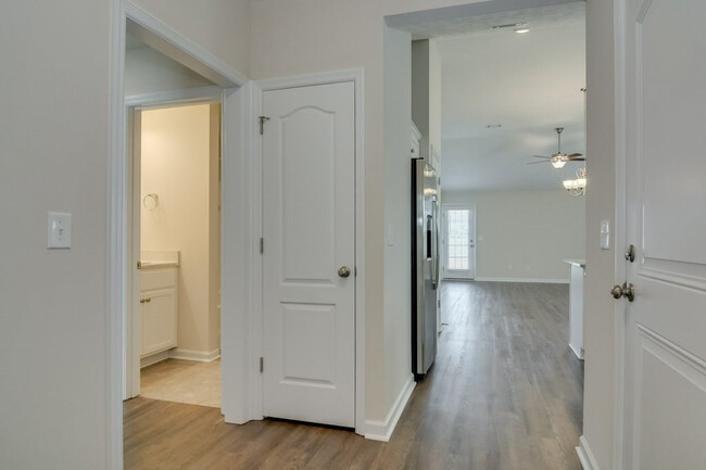 Building Photo - 491 Amesbury Dr
