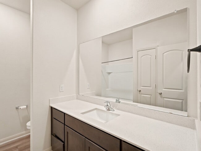 Building Photo - "Charming 4-Bed Oasis with 2 Baths in Fort Worth – Spacious 1,724 Sq Ft Gem!"