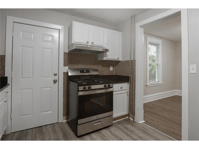 Building Photo - 3815 2nd Ave S