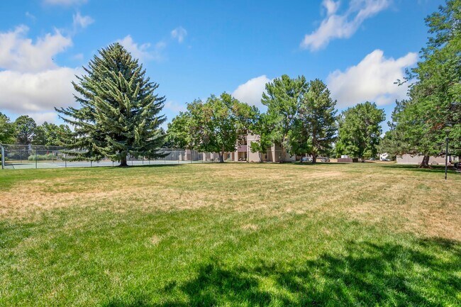 Building Photo - Lovingly Upgraded 2-Bedroom 3rd Floor Condo in Central Fort Collins With Abundant Personality