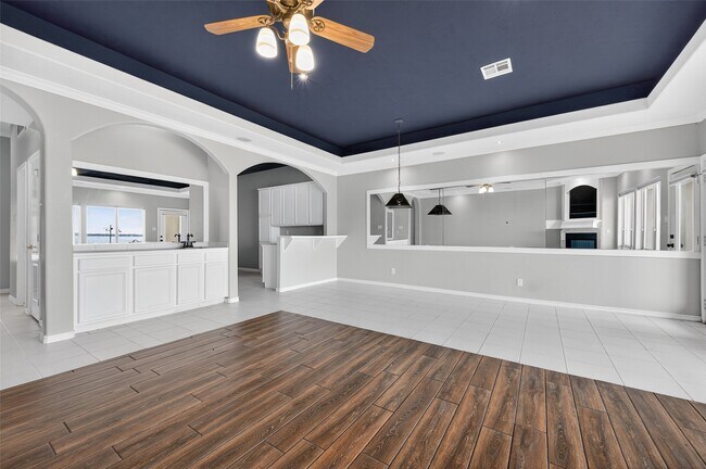 Building Photo - 16 Regency Point