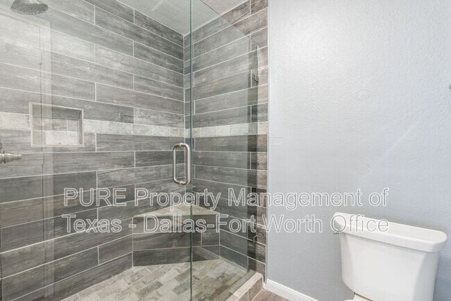 Building Photo - 3720 Garden Springs Dr