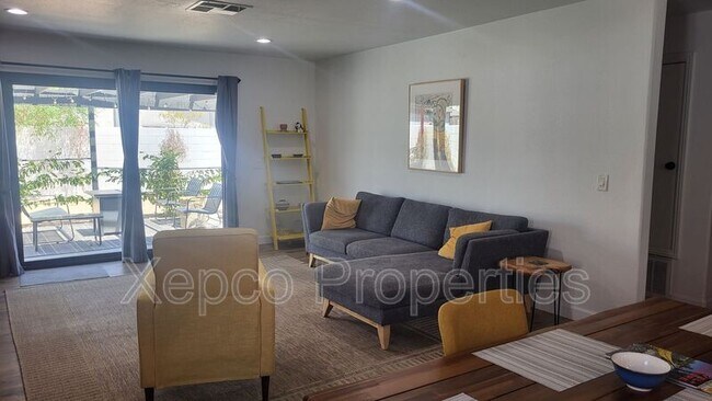 Building Photo - 52170 Avenida Ramirez