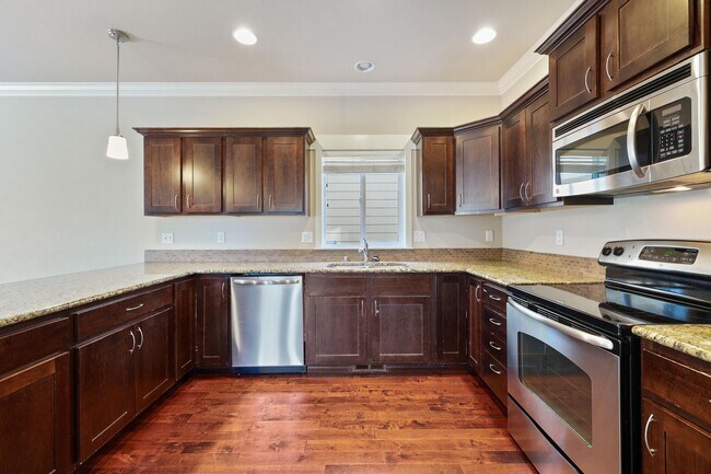 Building Photo - 4335 17th Way NE