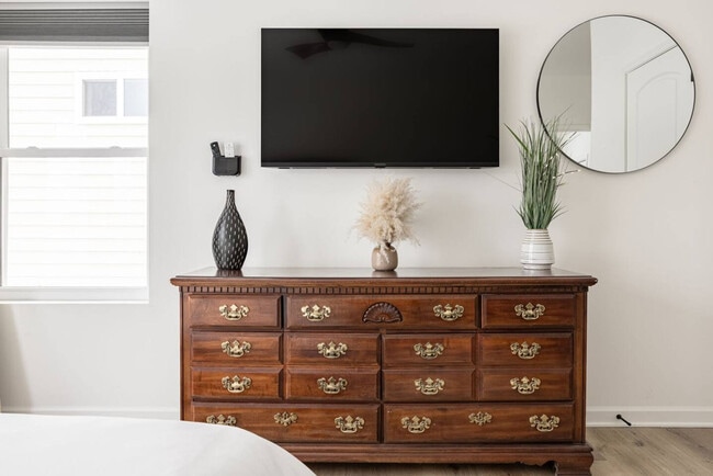 Building Photo - 35 Keystone Ave