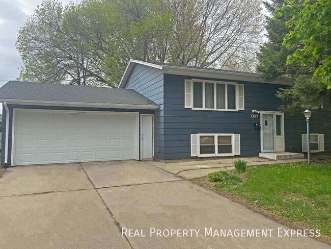 Building Photo - 605 N Williams Ave