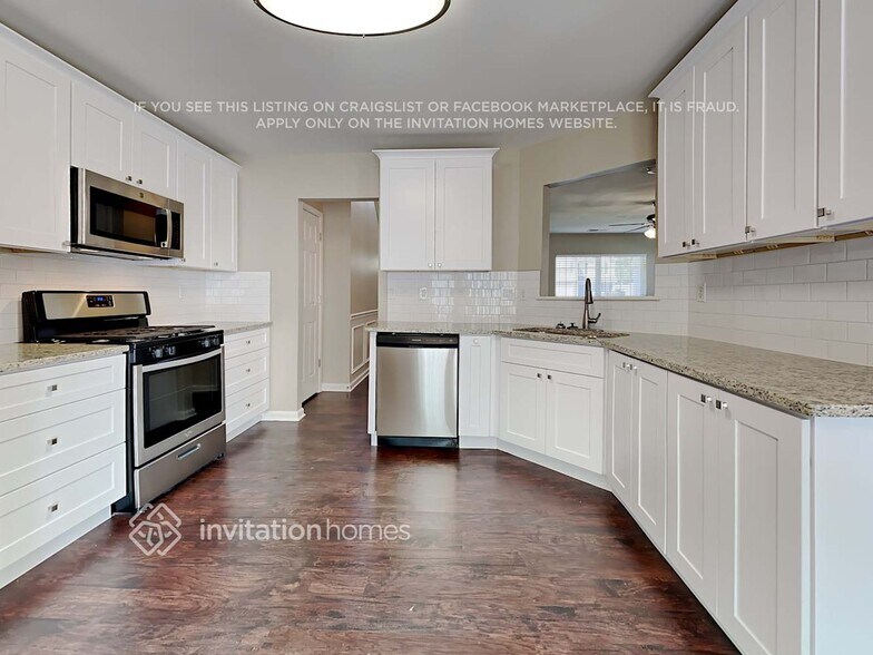 Building Photo - 7017 Long Run Ln