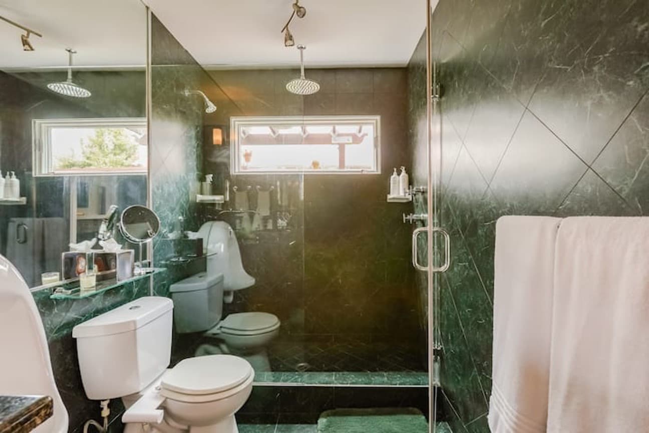 Building Photo - 1203 S Rimpau Blvd