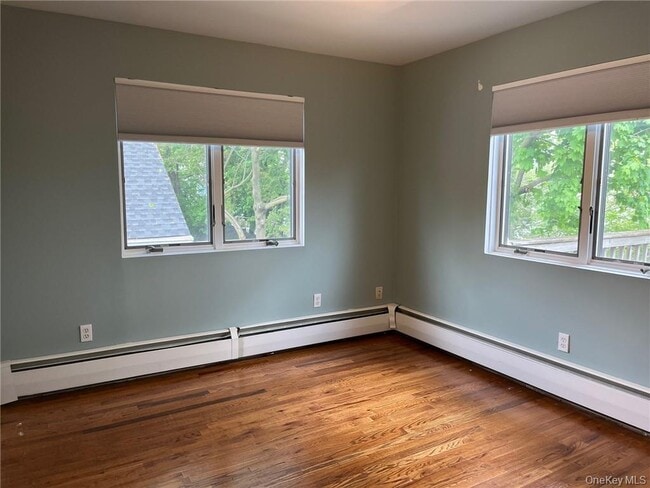 Building Photo - 2 Charles St