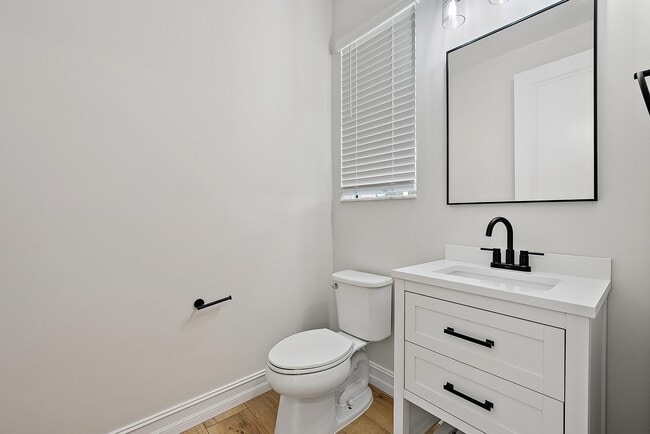 Building Photo - 4770 SW Ardsley Dr