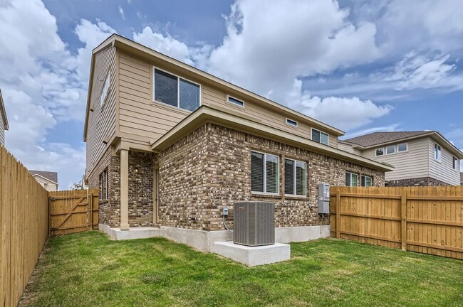 Building Photo - 133 Yearling Wy