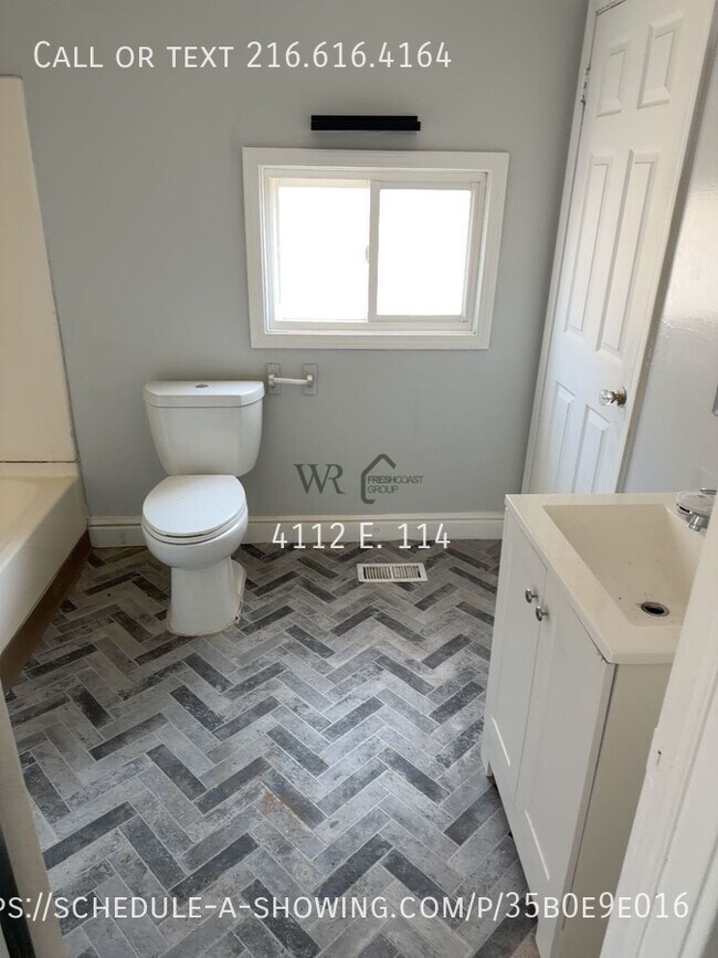 Building Photo - 4112 E. 114-