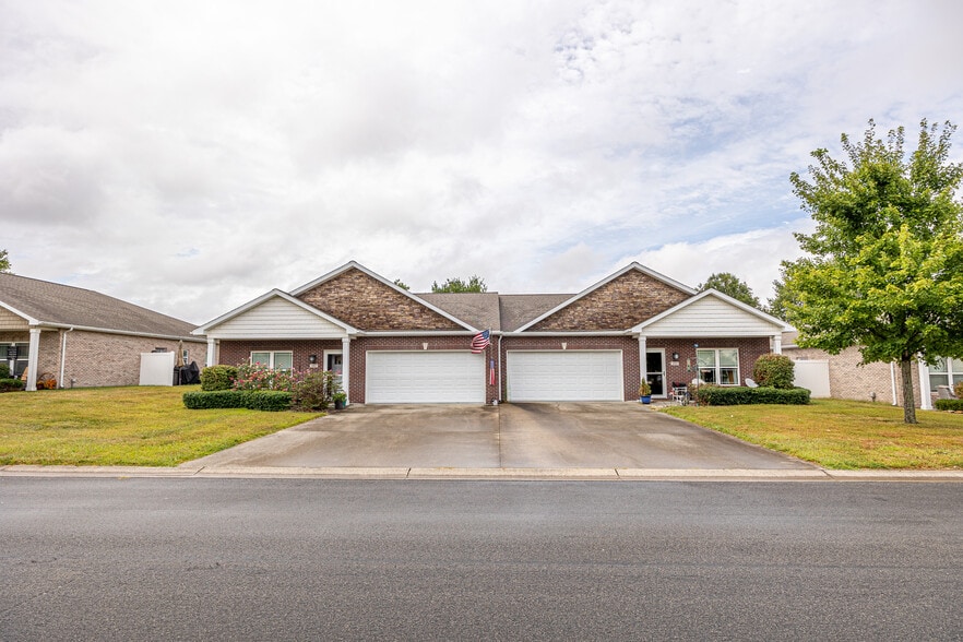 Building Photo - 4463 Downey St