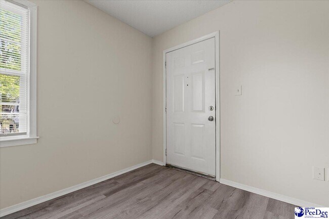 Building Photo - 319 Revell Dr