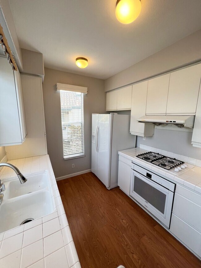 Building Photo - 2BR/2BA Upper level Condo @ Camino Villas in Carmel Valley