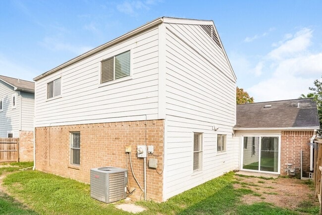 Building Photo - 3534 Duncaster Dr