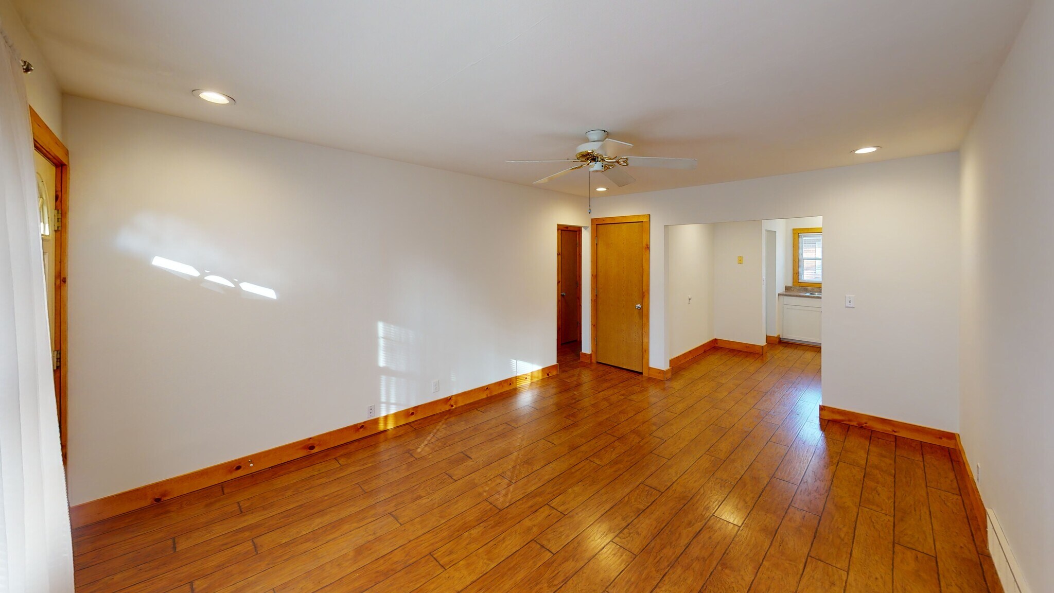 Building Photo - 1210 W Ash St