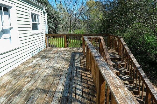 Building Photo - 134 Westover Dr