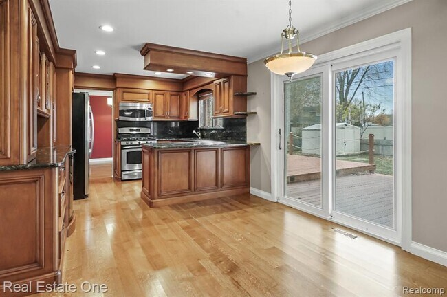 Building Photo - 4147 Greensboro Dr