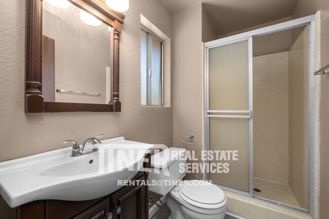 Building Photo - Darling 3 Bedroom Near Downtown - Location...